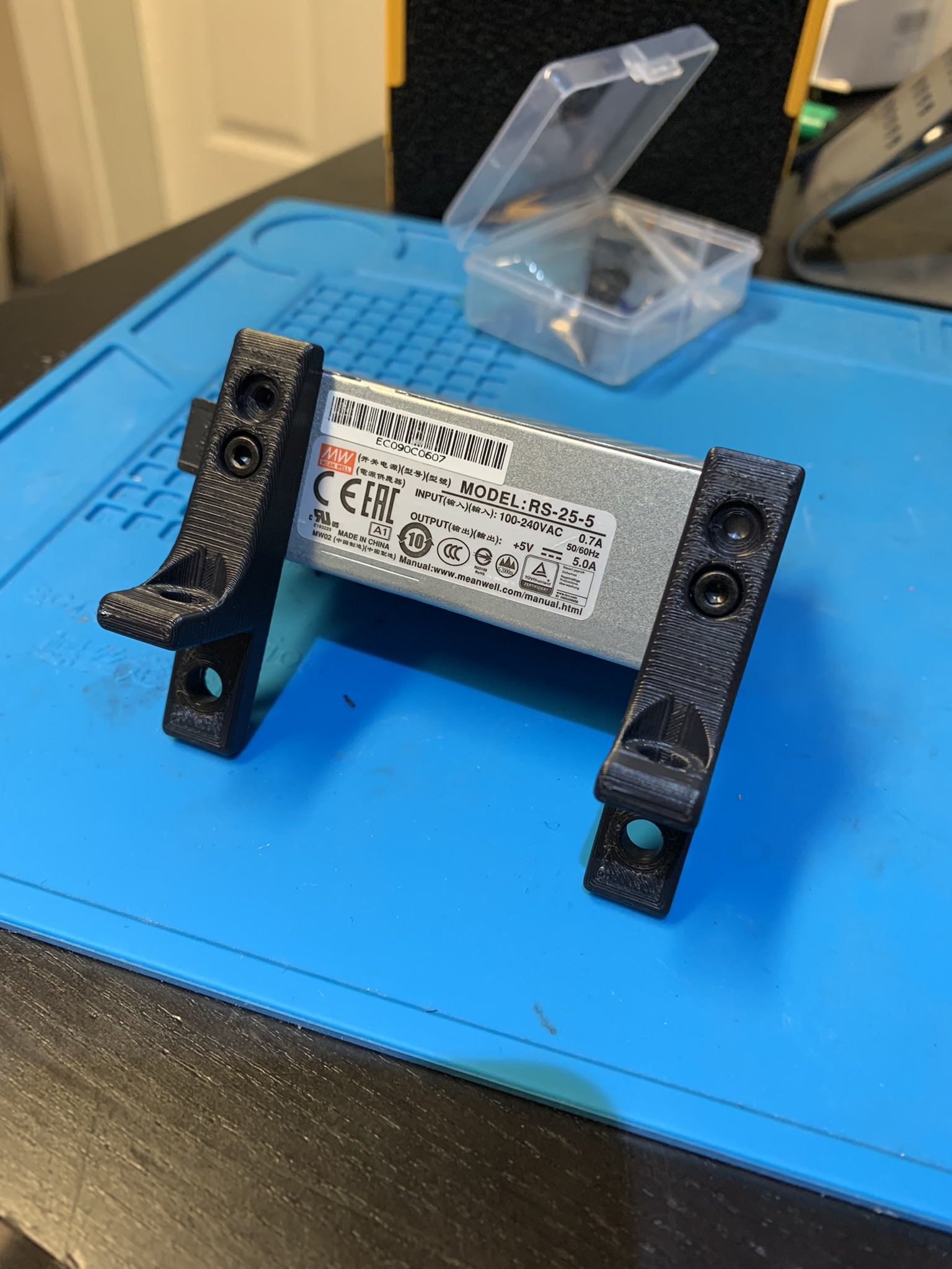 Mounts attached to RS power supply