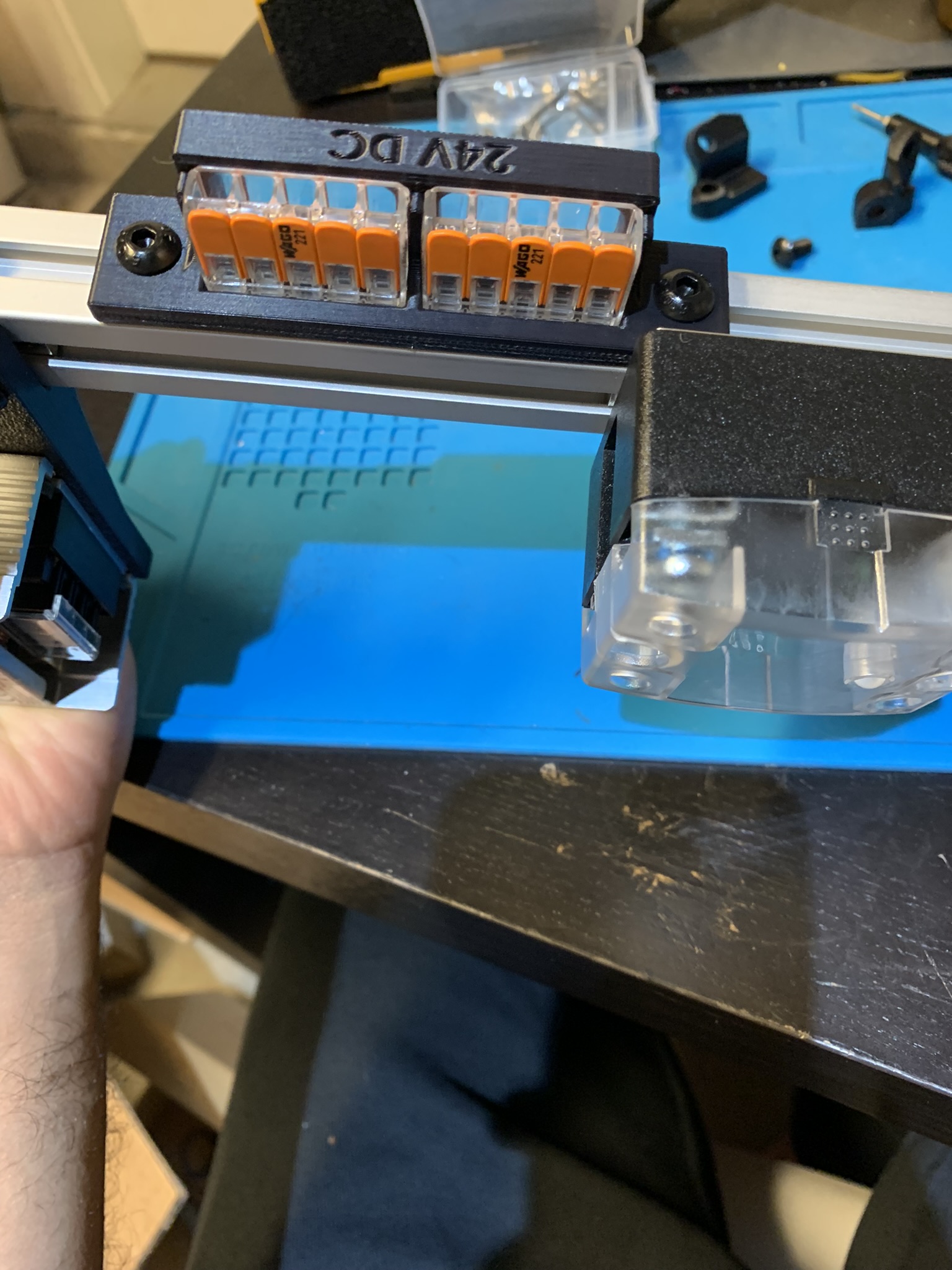 24V WAGO mount attached to the extrusion
