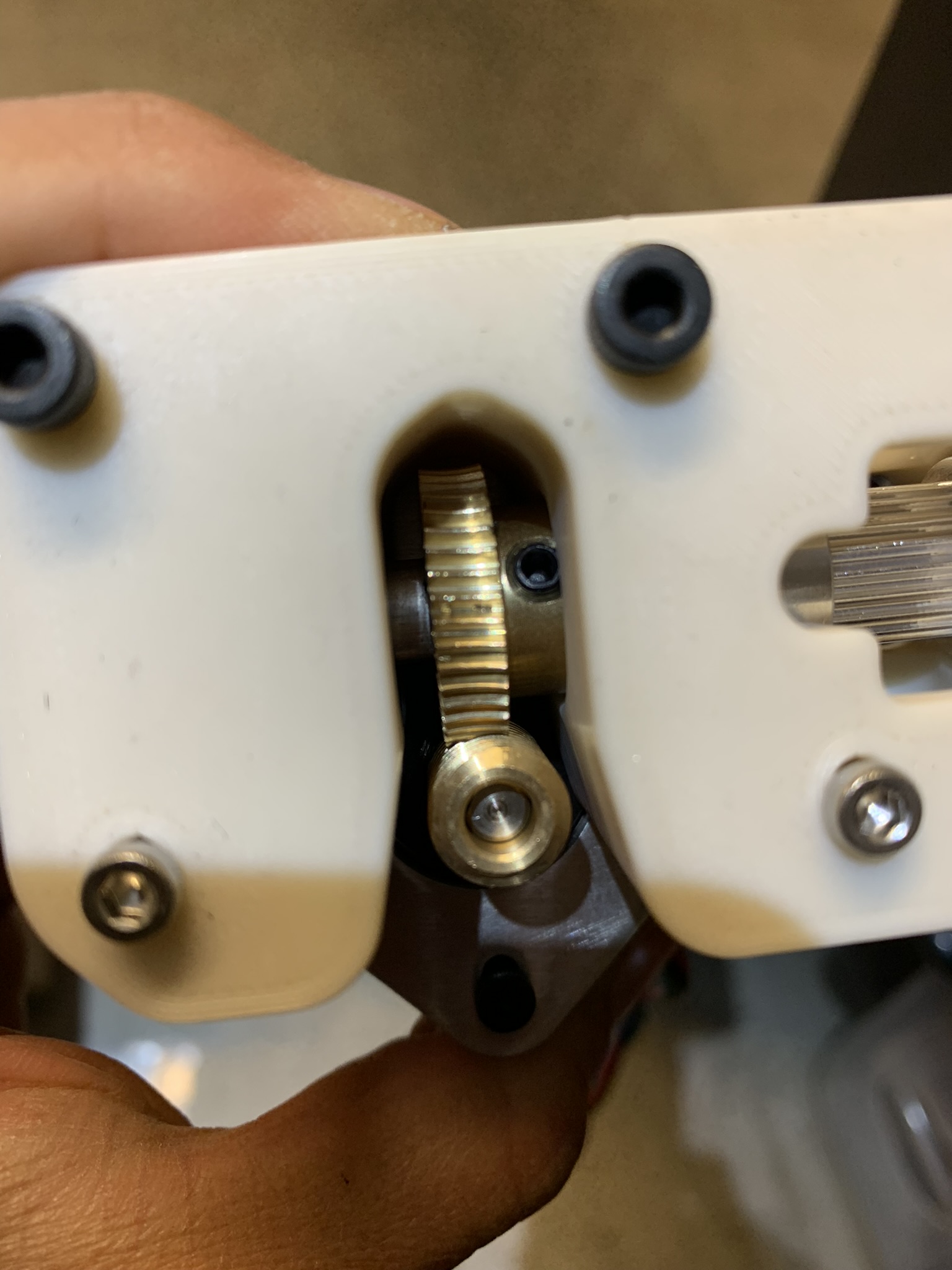 Drive assembly with misaligned spur
