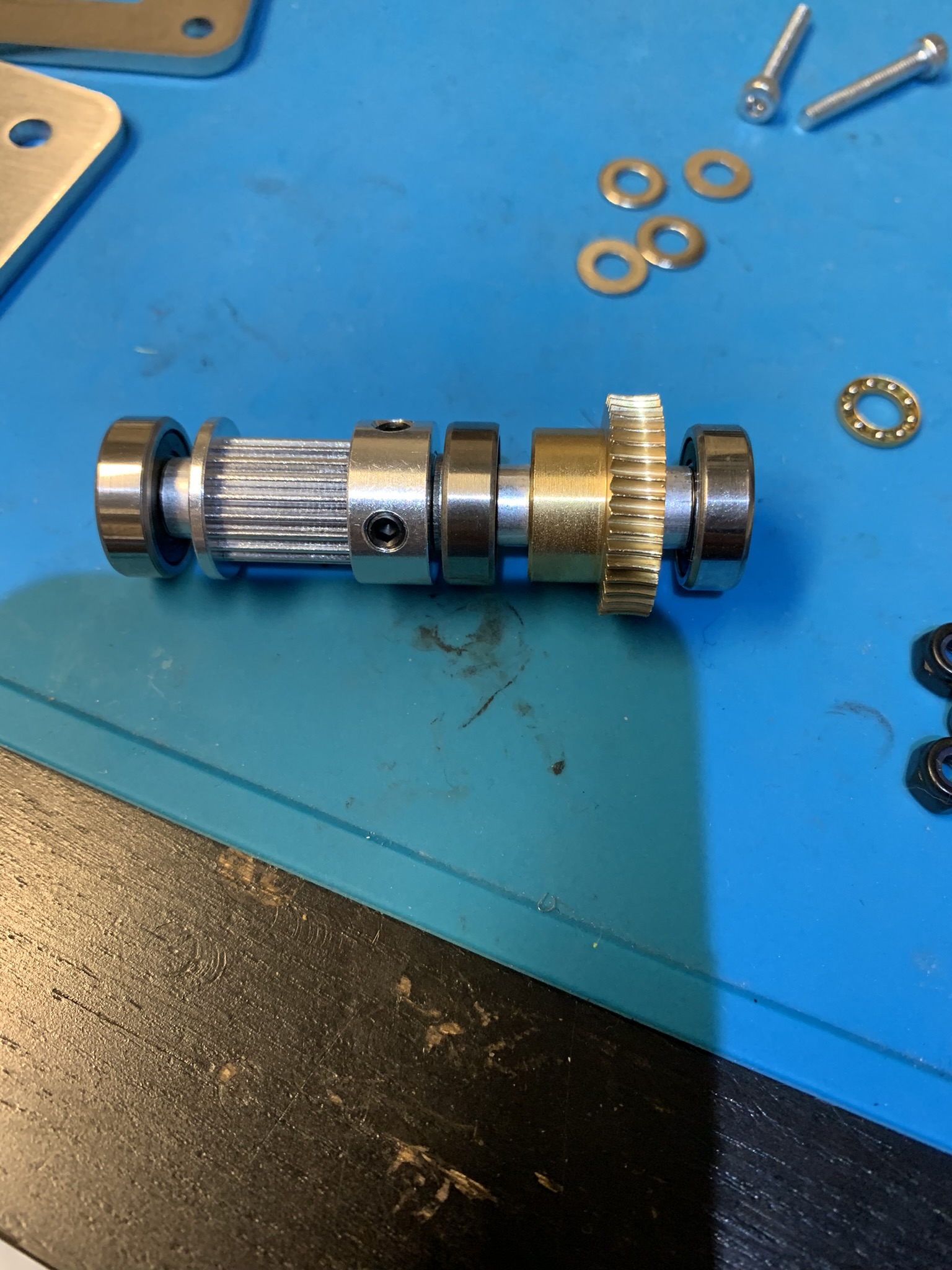 Drive shaft with 6 mm spur